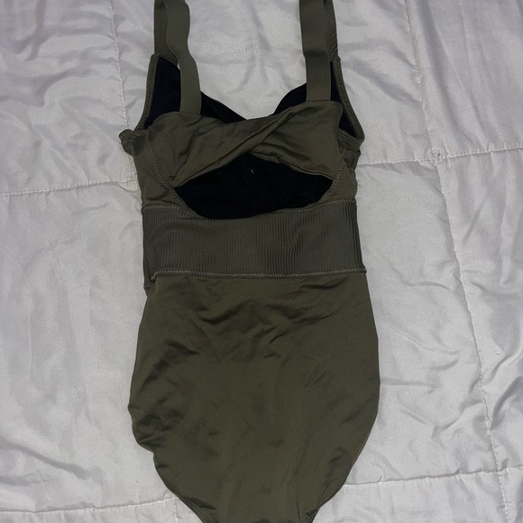 green capezio dance leotard worn only twice - Picture 2 of 2